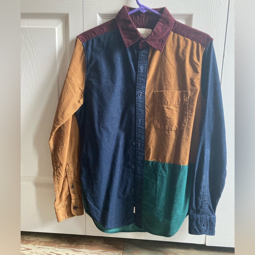 American Eagle Button Up